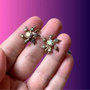 Vintage AB crystal & goldtone pointed pinwheel screwback earrings Showgirl